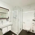 Garni Tannleger 4*