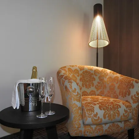 Garni Tannleger 4*